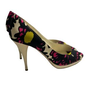 Bettye Muller Made In Italy Floral 4.5" Peep Toe Heels Size 39